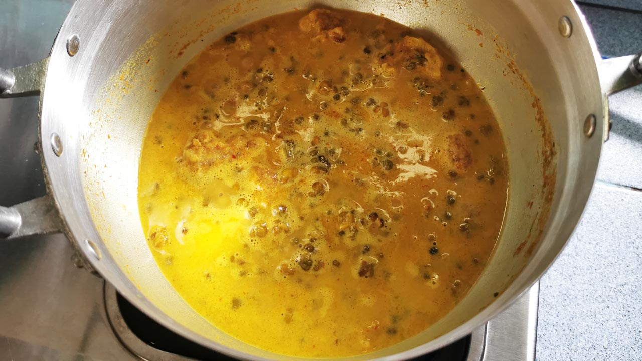 แกงขี้เหล็ก